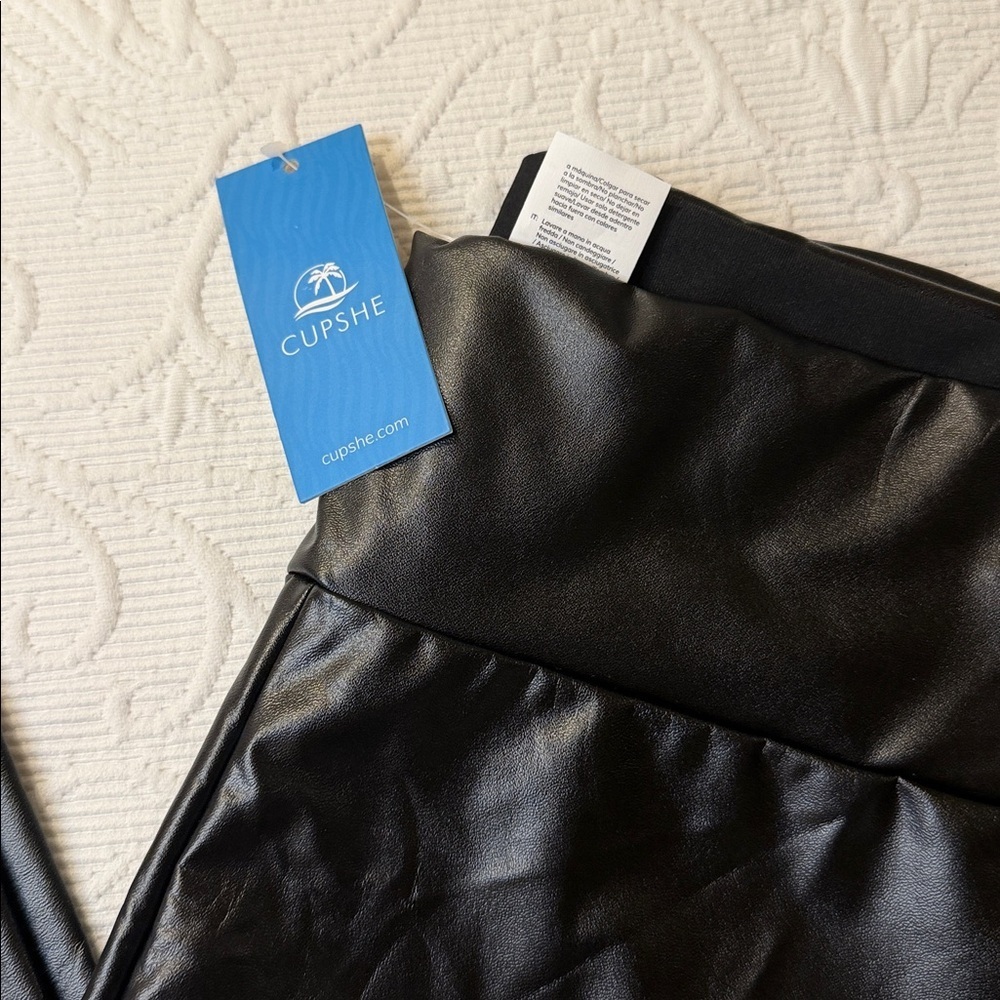 Cupshe Black Faux Leather Pants XL NWT - Picture 2 of 9